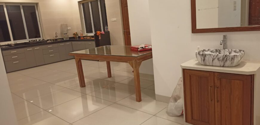 Bungalow With Pool In Awas Alibag
