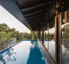 Luxurious Villa In Alibaug