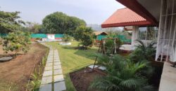 Bungalow with pool in Alibaug