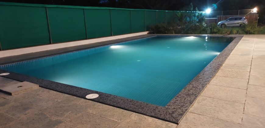 Bungalow With Pool In Awas Alibag