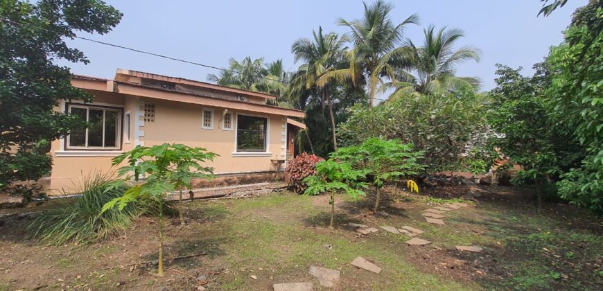 Old style Bungalow In Awas Alibag