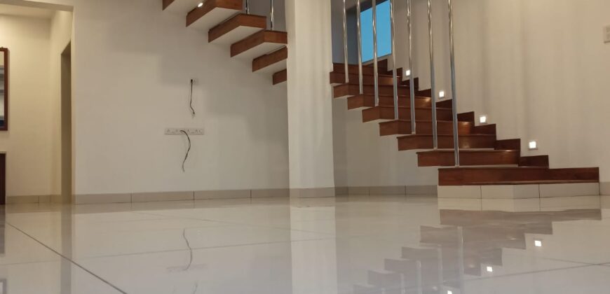 Bungalow With Pool In Awas Alibag