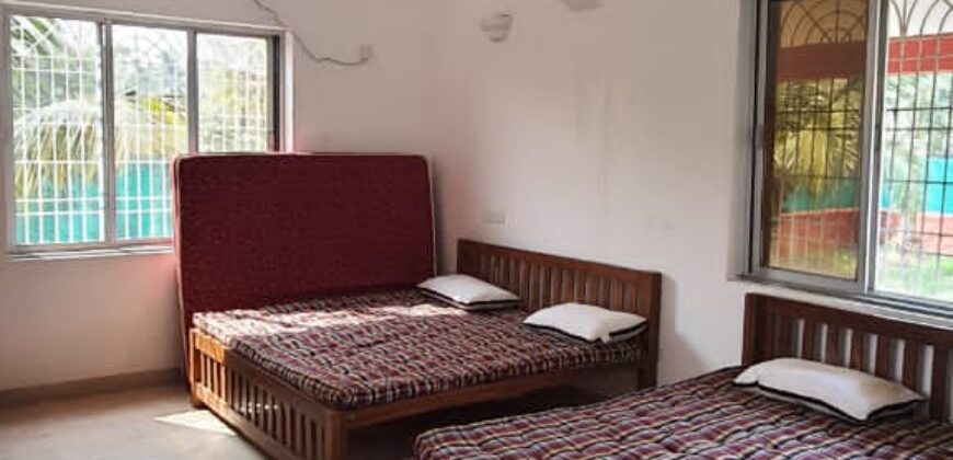 Bungalow with pool in Alibaug