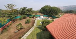 Bungalow with pool in Alibaug