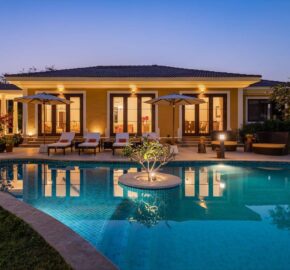 Luxury villa In Alibaug