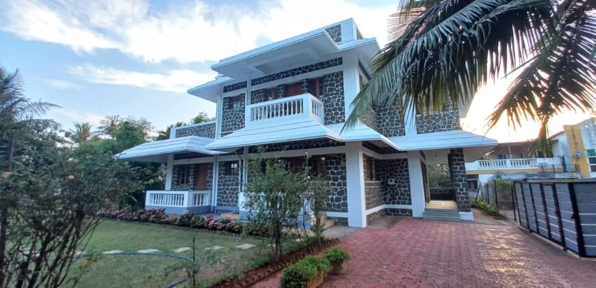 Bungalow In Kihim Alibaug